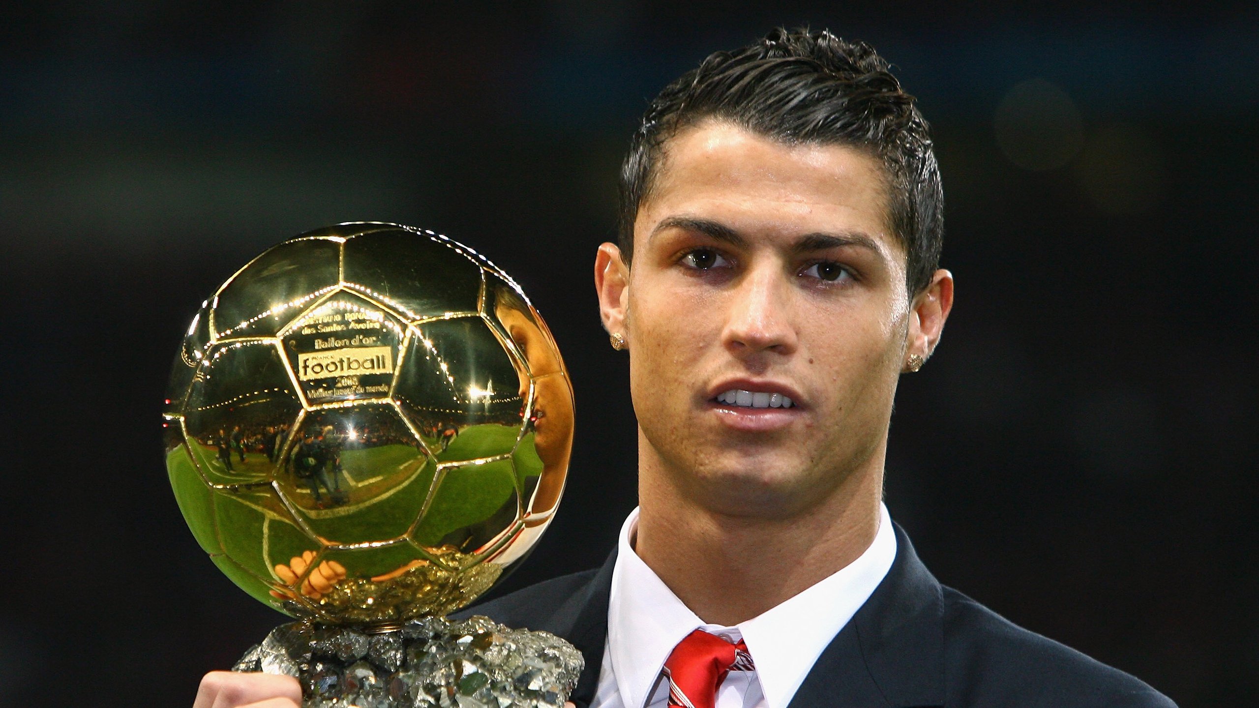 英格兰男队大赛临近，球迷激动不已，英格兰队大赛冠军